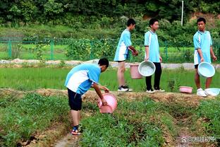 预告片彩蛋？杜锋问阿联要不要再打一场 阿联：再见