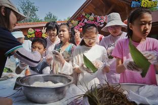 邱彪：赵睿还在积极恢复当中 现在恢复得还不错 我们要尊重科学